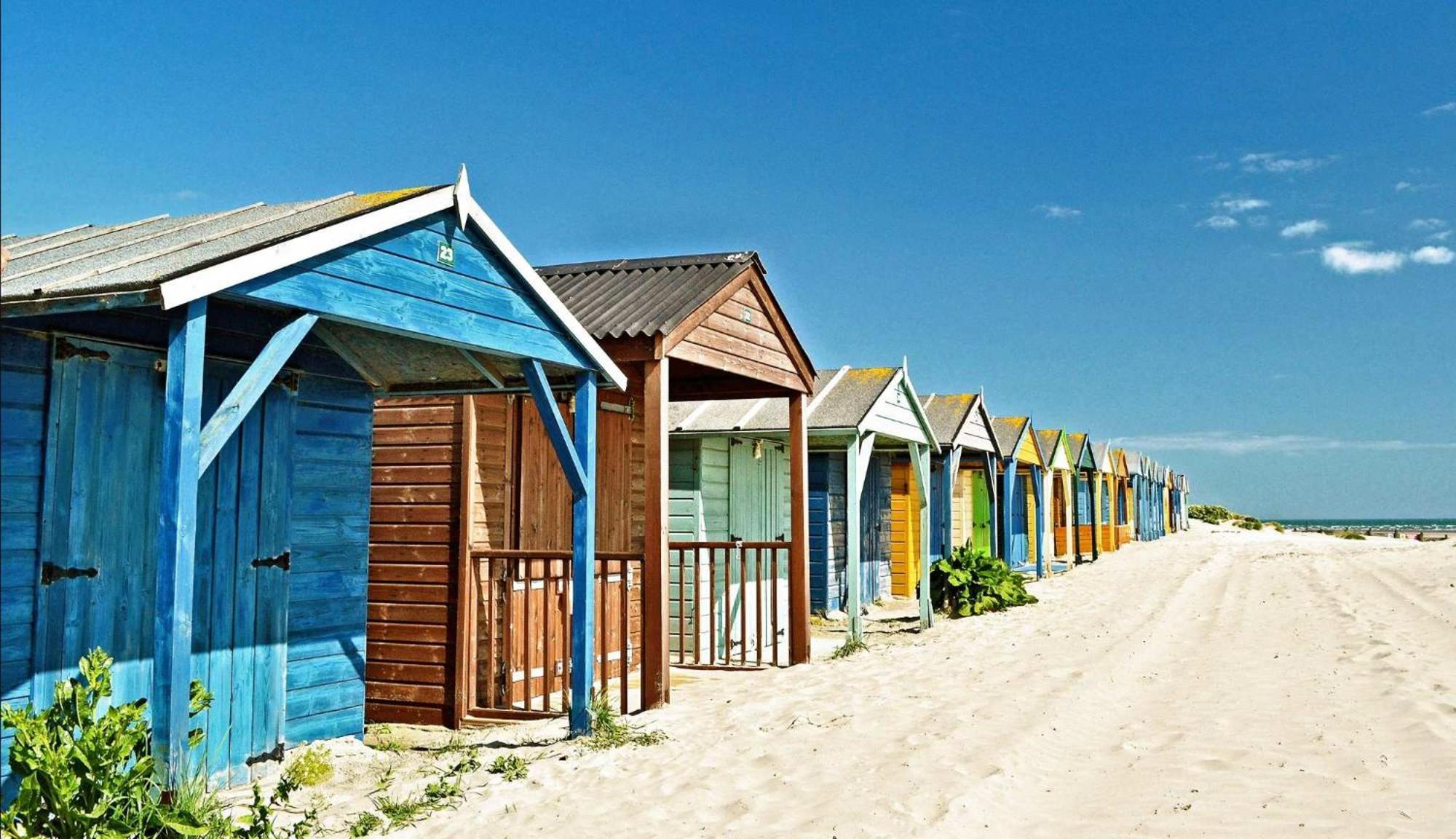 Absolute Beachfront With Decked Garden Oasis And Views Bognor Regis Exterior foto