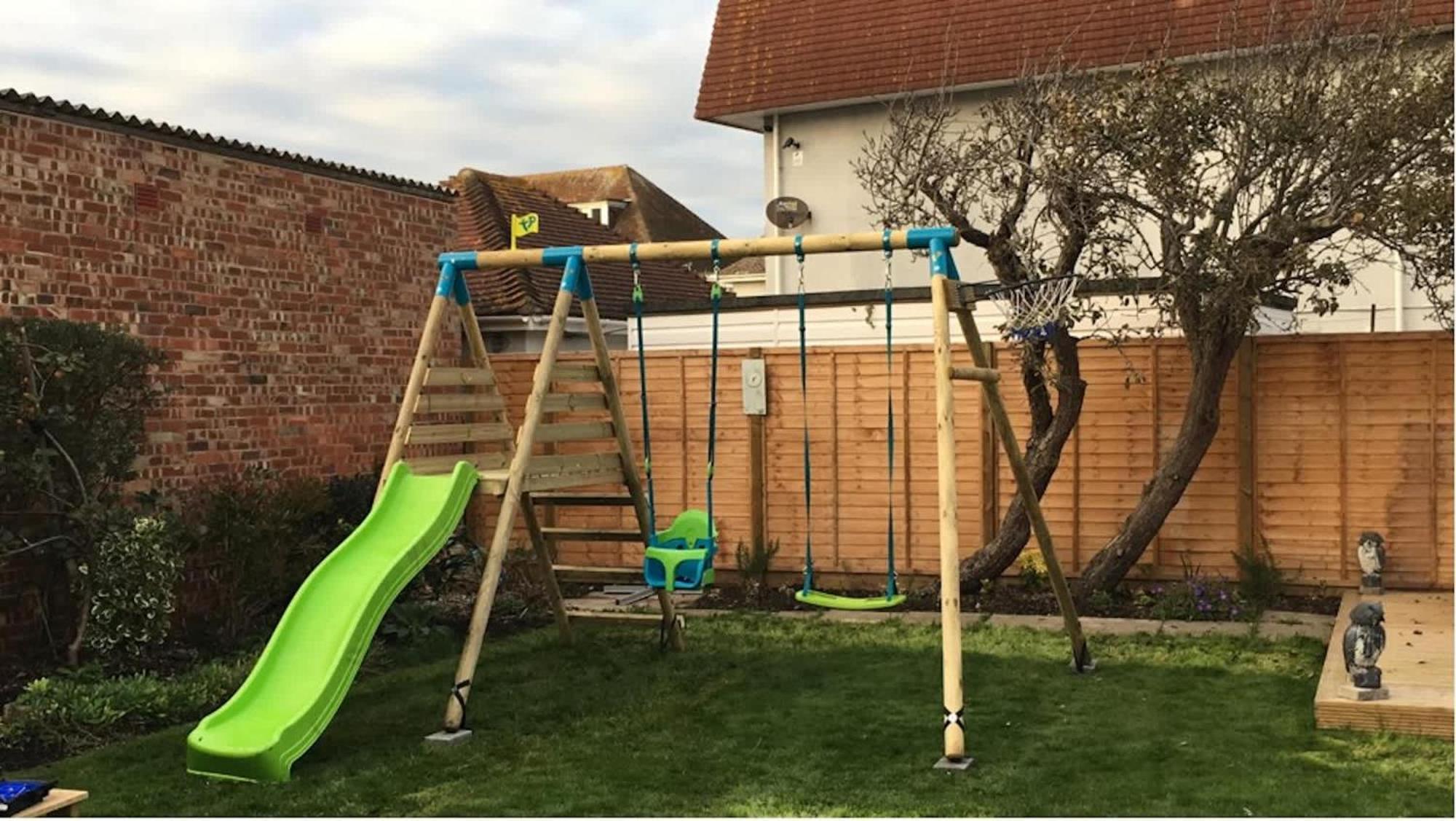 Absolute Beachfront With Decked Garden Oasis And Views Bognor Regis Exterior foto
