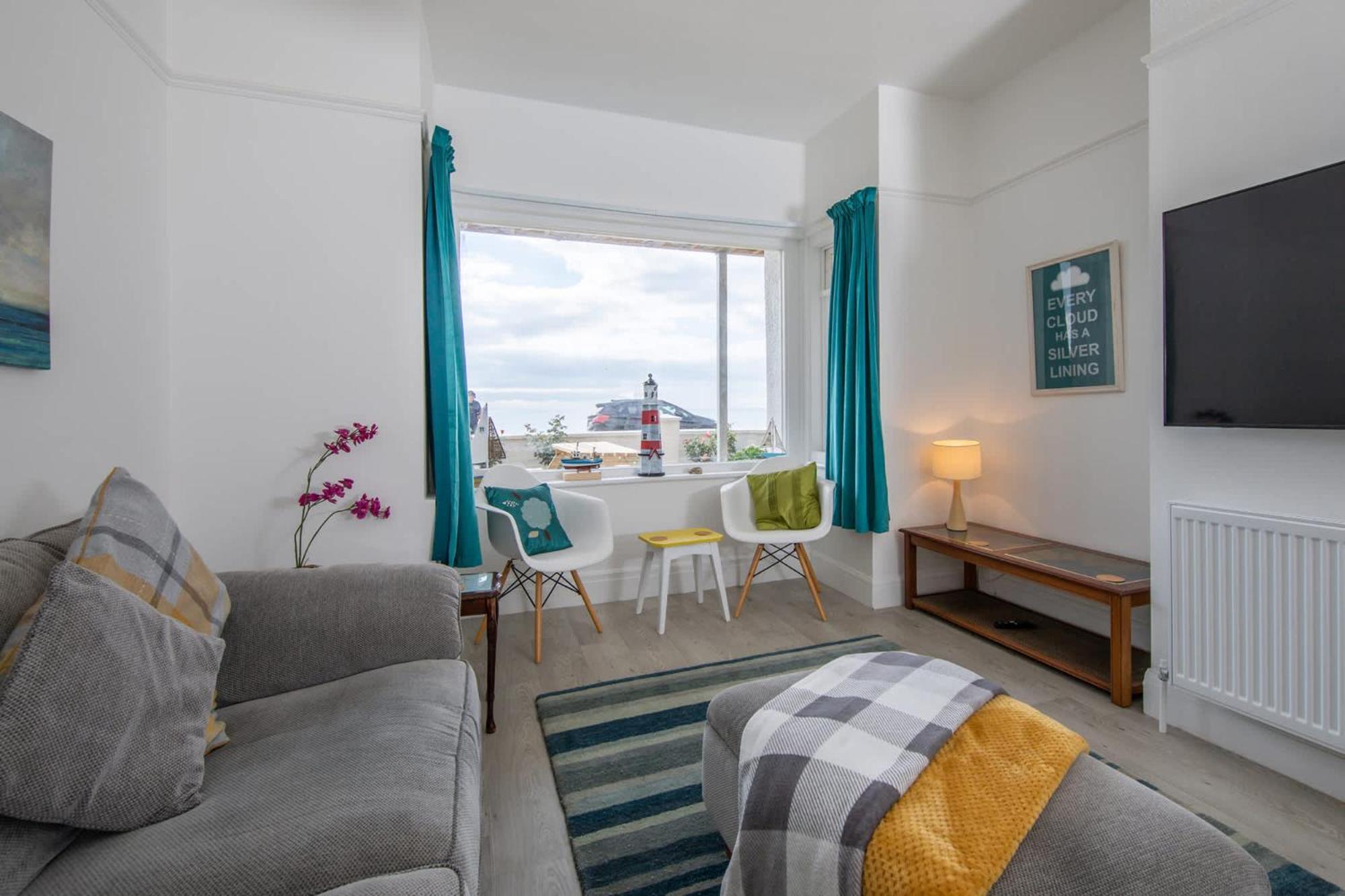 Absolute Beachfront With Decked Garden Oasis And Views Bognor Regis Exterior foto