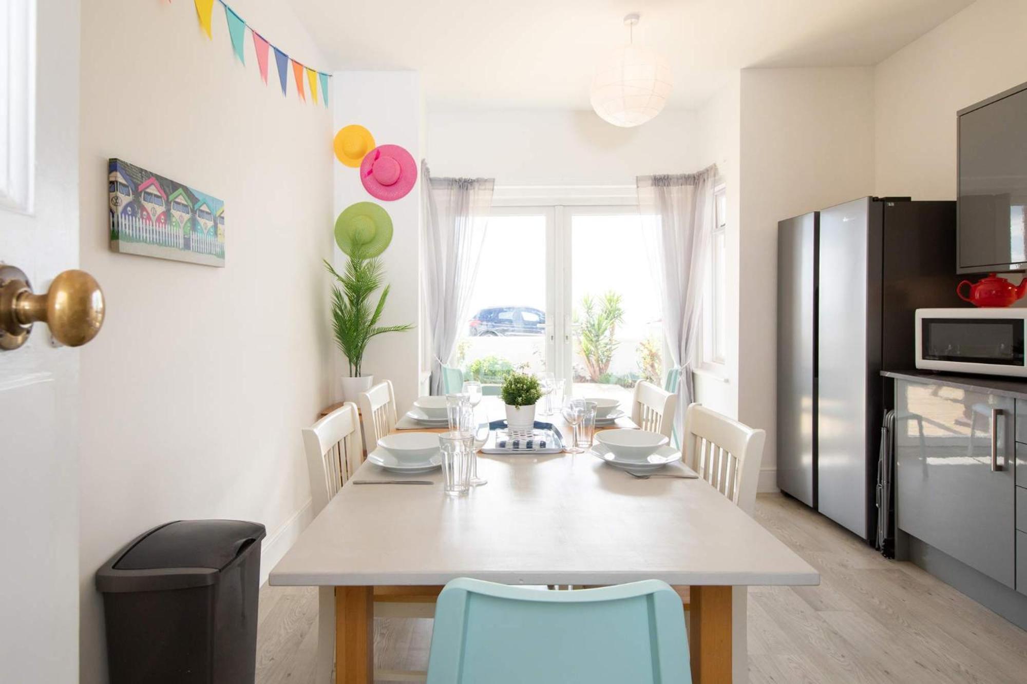 Absolute Beachfront With Decked Garden Oasis And Views Bognor Regis Exterior foto